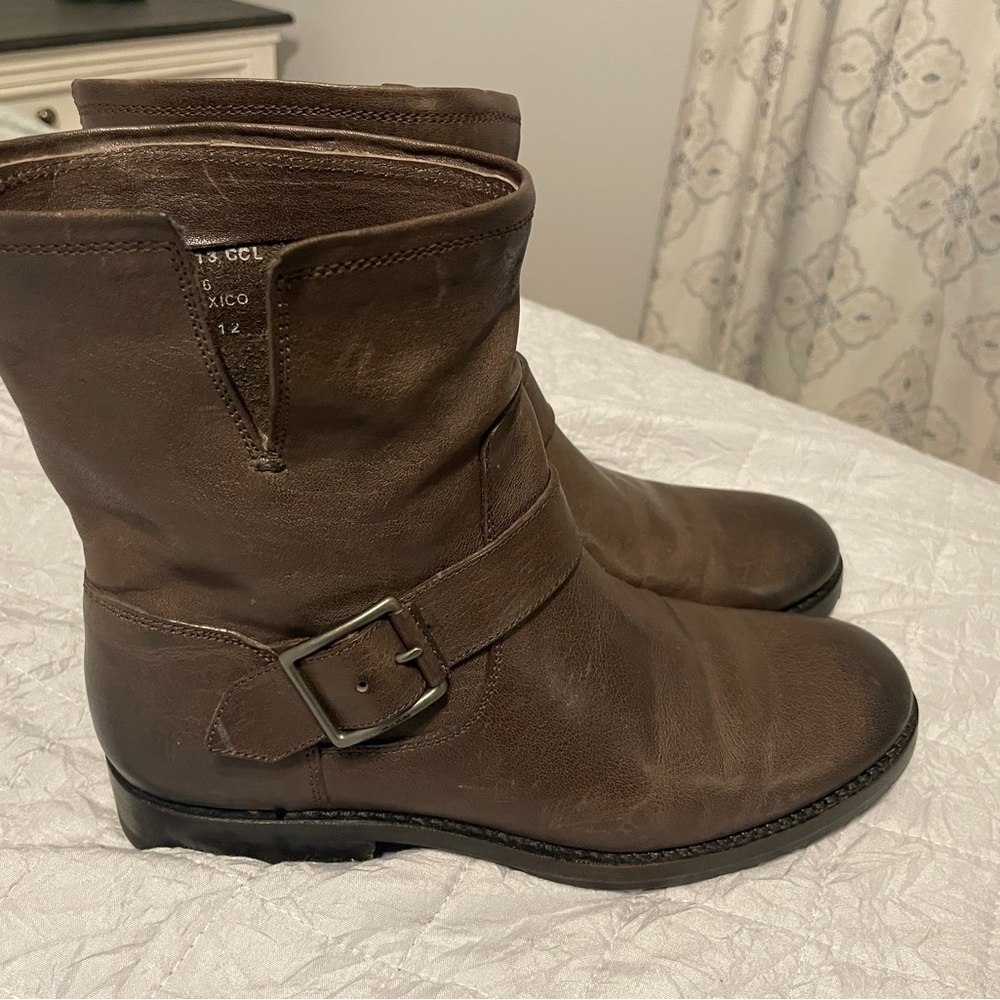 The FRYE Company Veronica booties, worn twice! Tad bit too small for me!